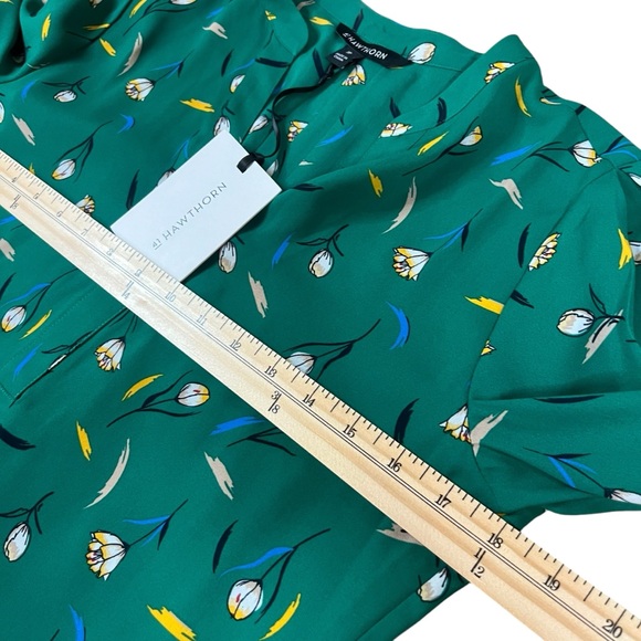 41 Hawthorn Women’s XS Green Floral 3/4 Bell Sleeve Blouse NWT - Picture 9 of 9